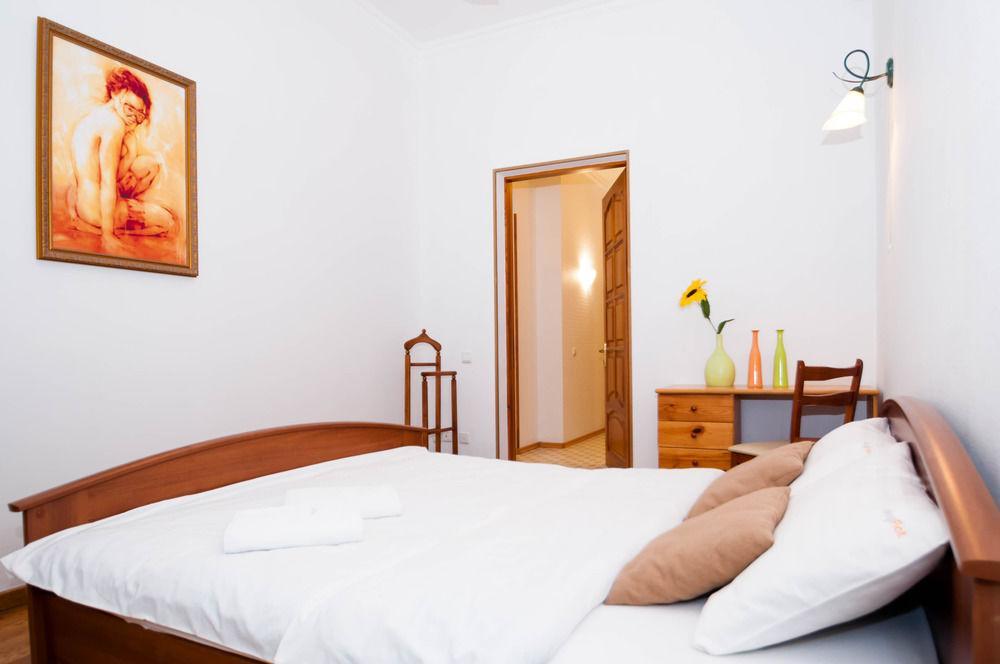 Hostel Kreschatik Κίεβο Εξωτερικό φωτογραφία